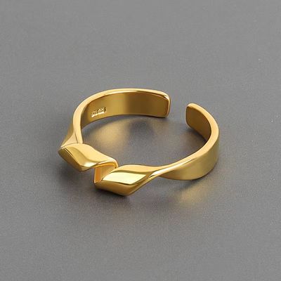 18K ゴールド ファンシー レディース リング 女性用 軽量 マルチシーン
